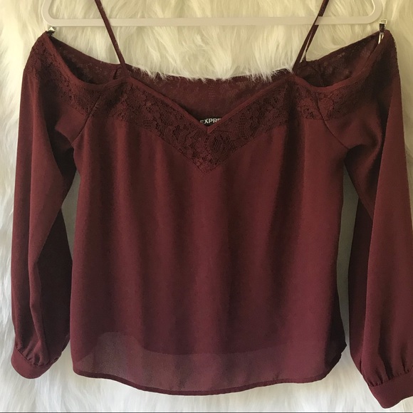 Express off the shoulder top - Picture 1 of 7